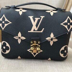 Louis Vuitton Pochette Metis
